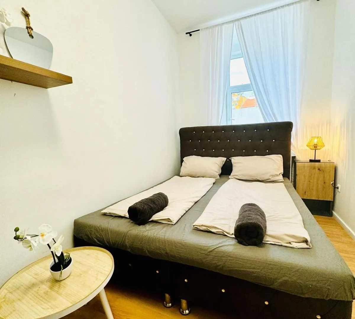 10 Bedroom Apartment For Groups, 8-Min To Rathausplatz Vídeň