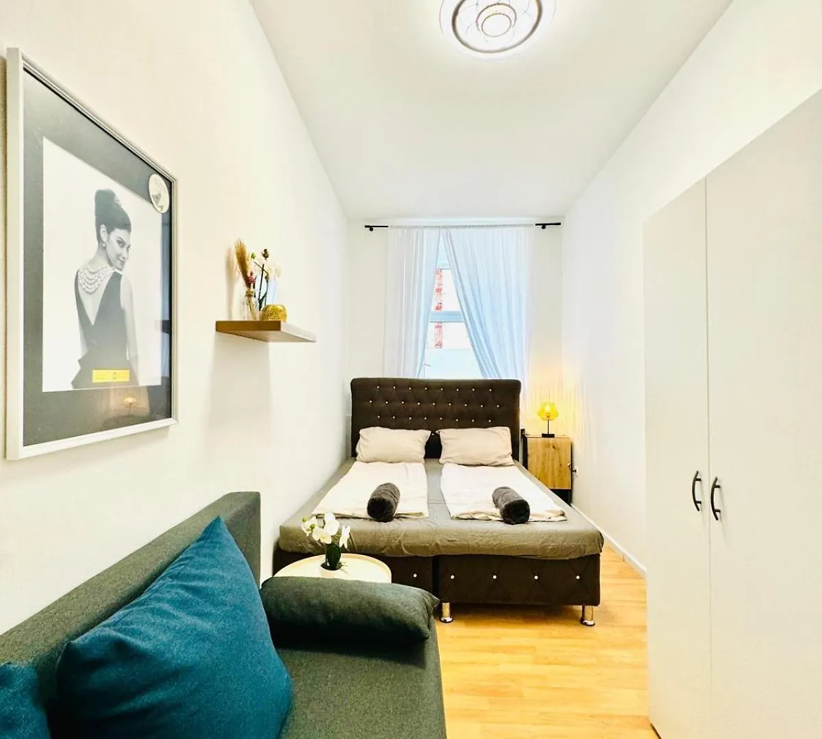 10 Bedroom Apartment For Groups, 8-Min To Rathausplatz Vídeň