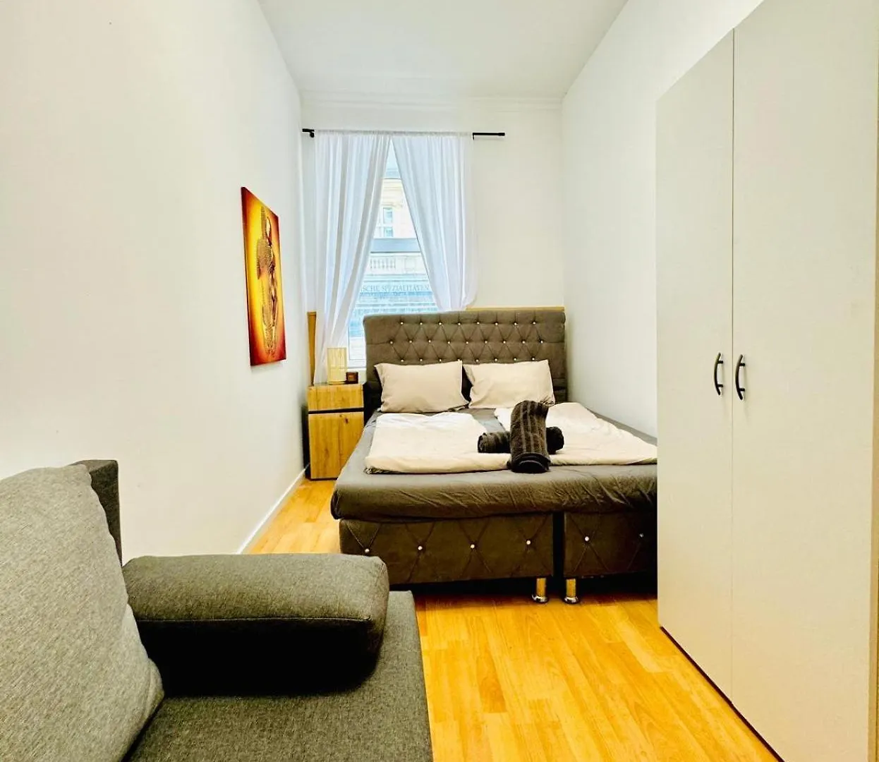 10 Bedroom Apartment For Groups, 8-Min To Rathausplatz Vídeň