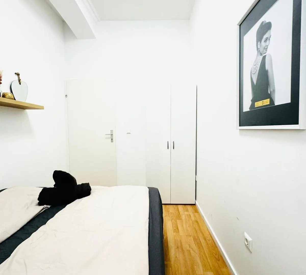 10 Bedroom Apartment For Groups, 8-Min To Rathausplatz Vídeň 0*,