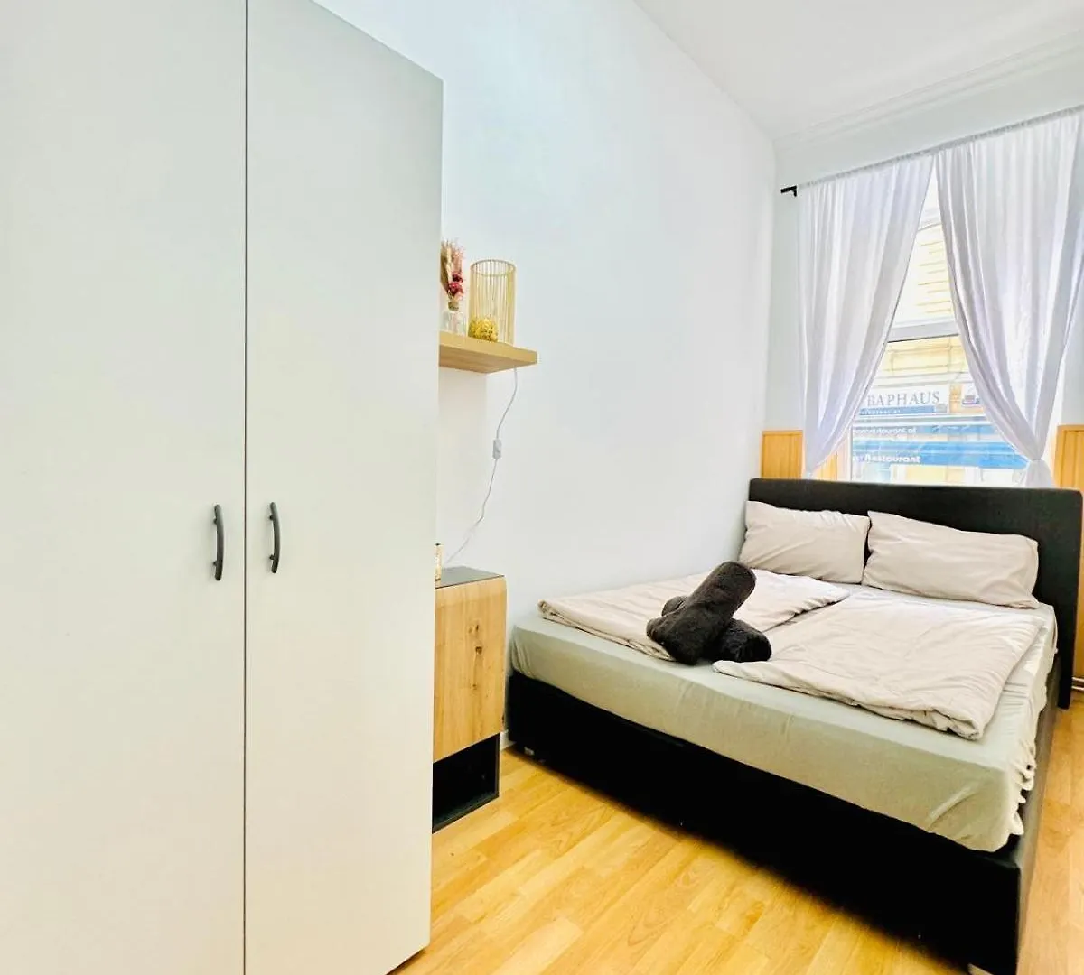 10 Bedroom Apartment For Groups, 8-Min To Rathausplatz Vídeň