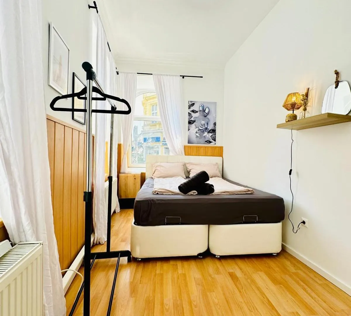 10 Bedroom Apartment For Groups, 8-Min To Rathausplatz Vídeň 0*,