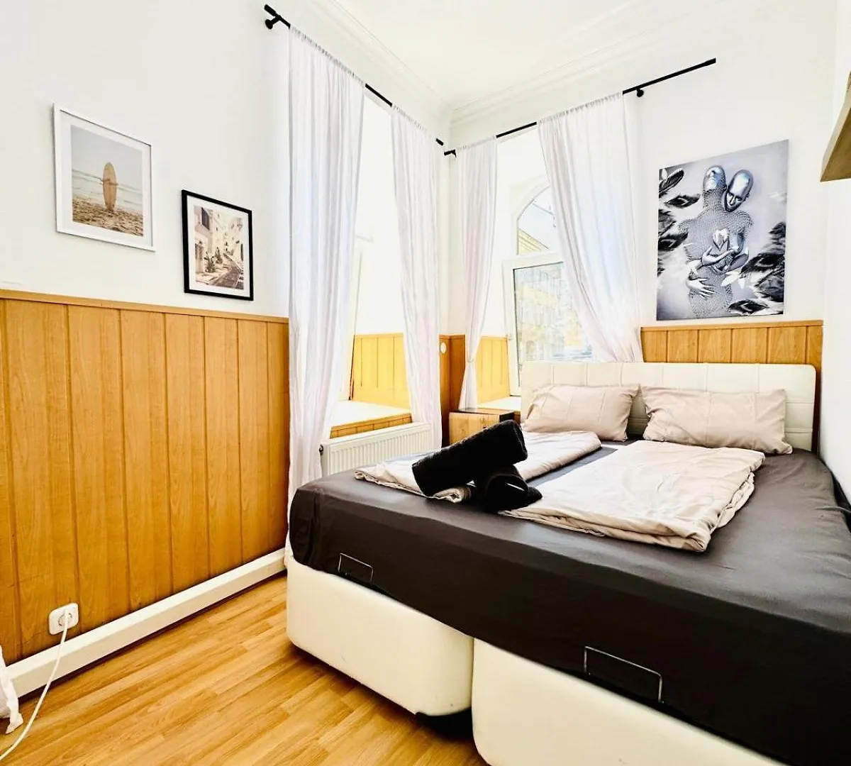 10 Bedroom Apartment For Groups, 8-Min To Rathausplatz Vídeň 0*,  Rakousko