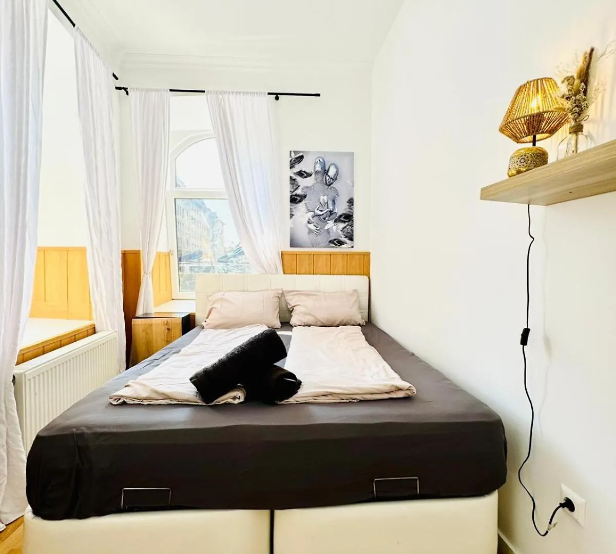 10 Bedroom Apartment For Groups, 8-Min To Rathausplatz Vídeň