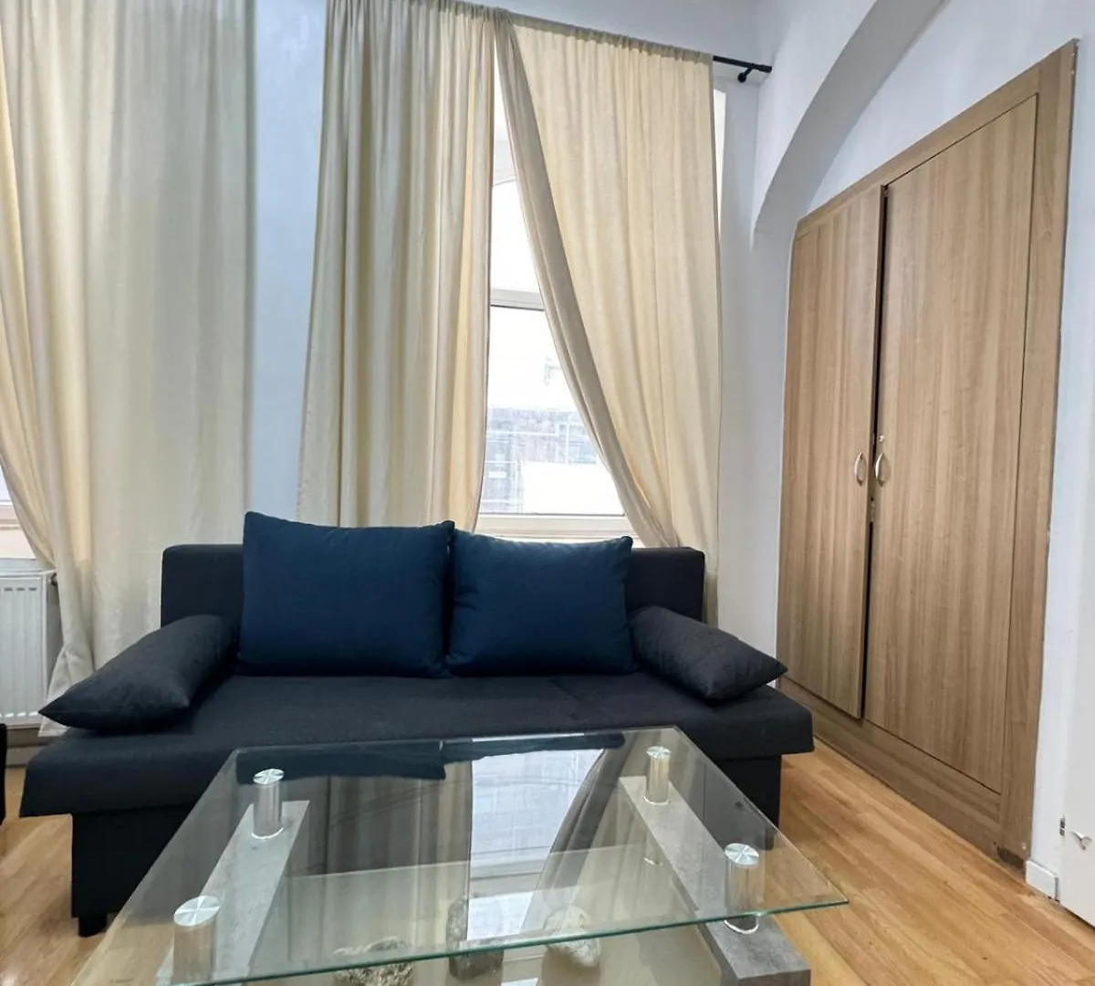10 Bedroom Apartment For Groups, 8-Min To Rathausplatz Viena Áustria