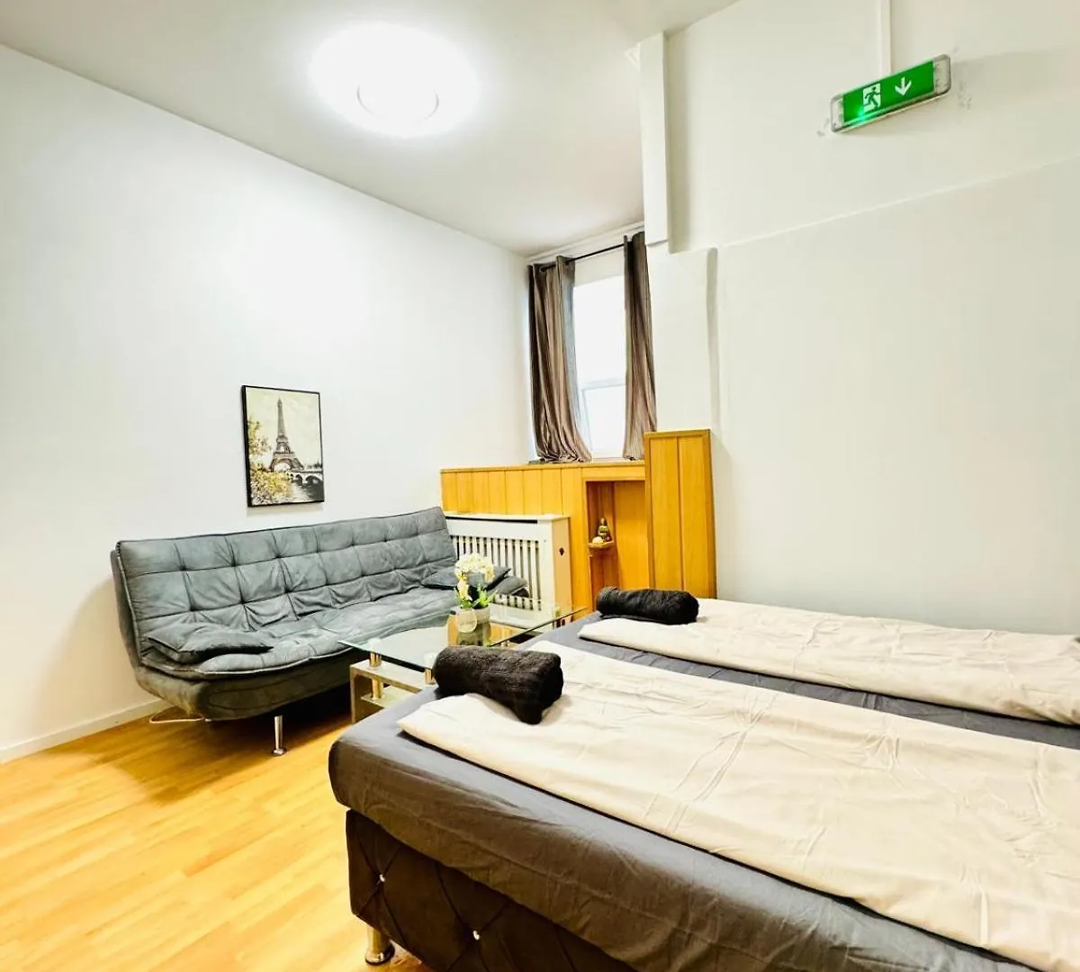 10 Bedroom Apartment For Groups, 8-Min To Rathausplatz Viena 0*,